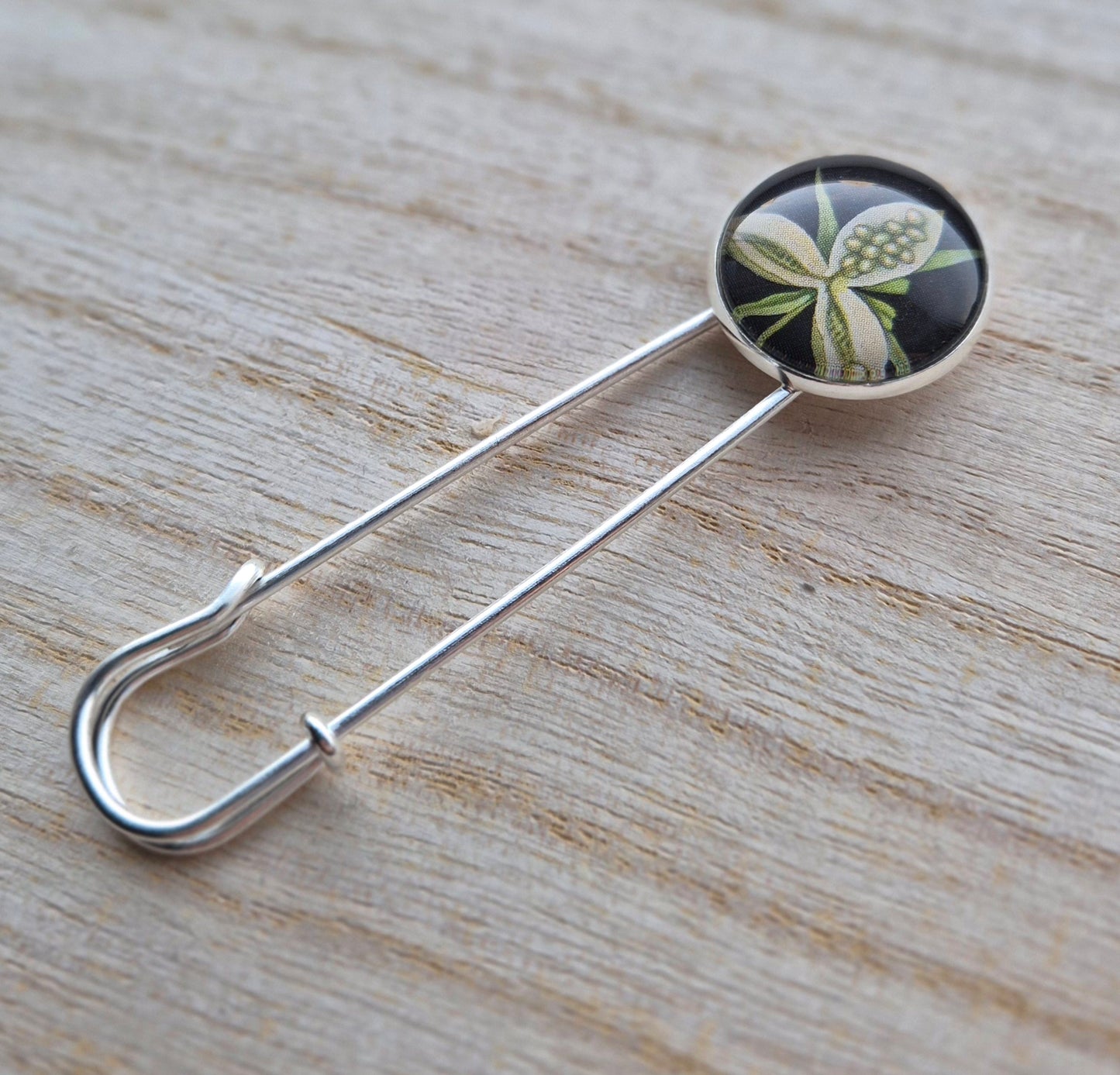 Koftnålar silverfärgad