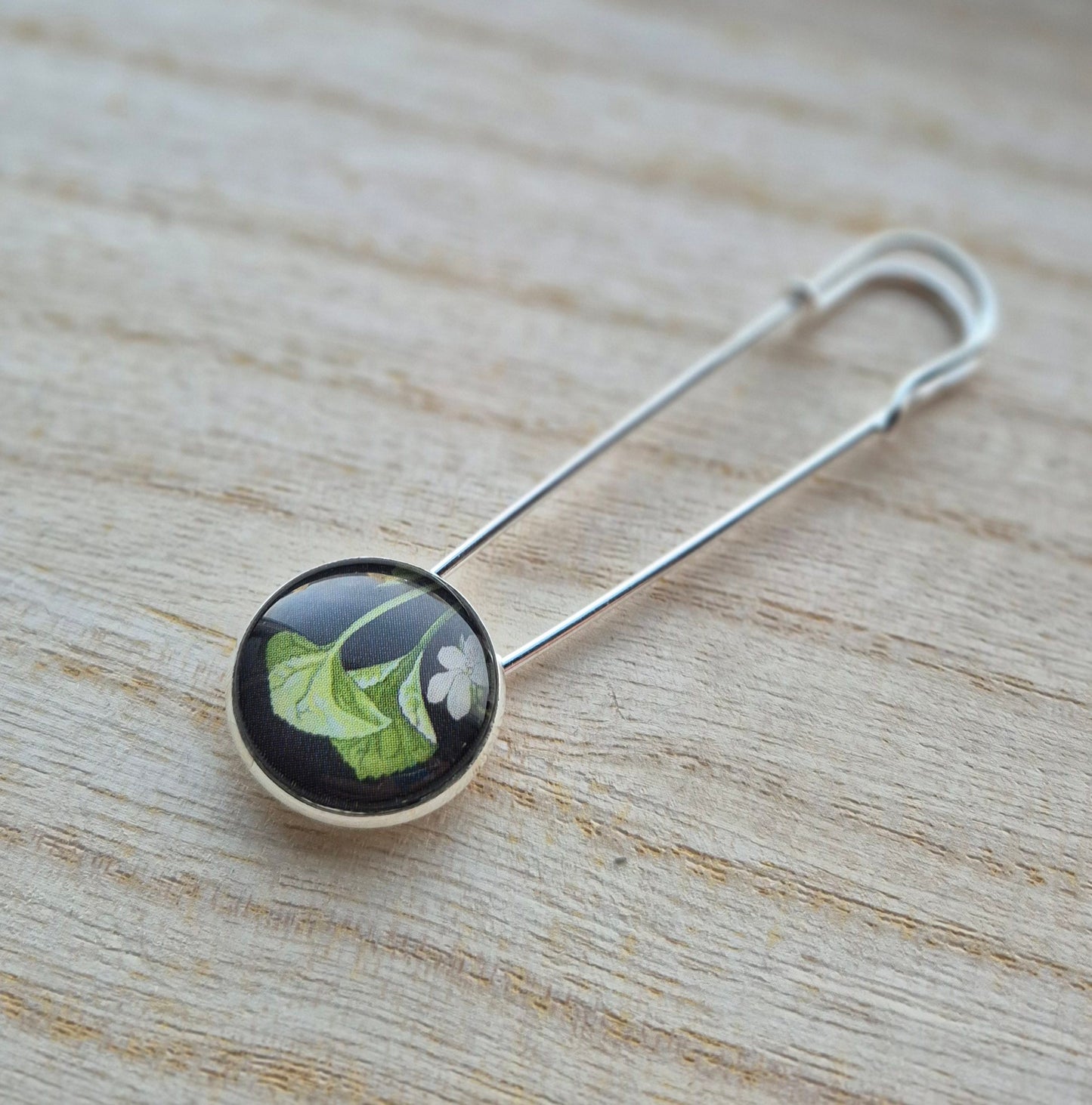 Koftnålar silverfärgad