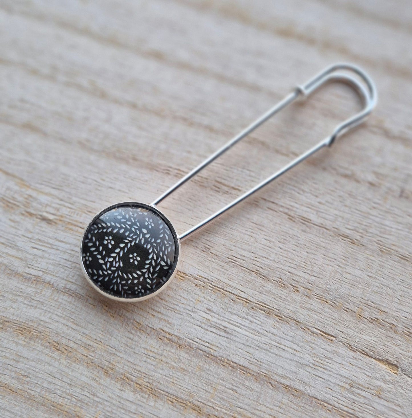 Koftnålar silverfärgad