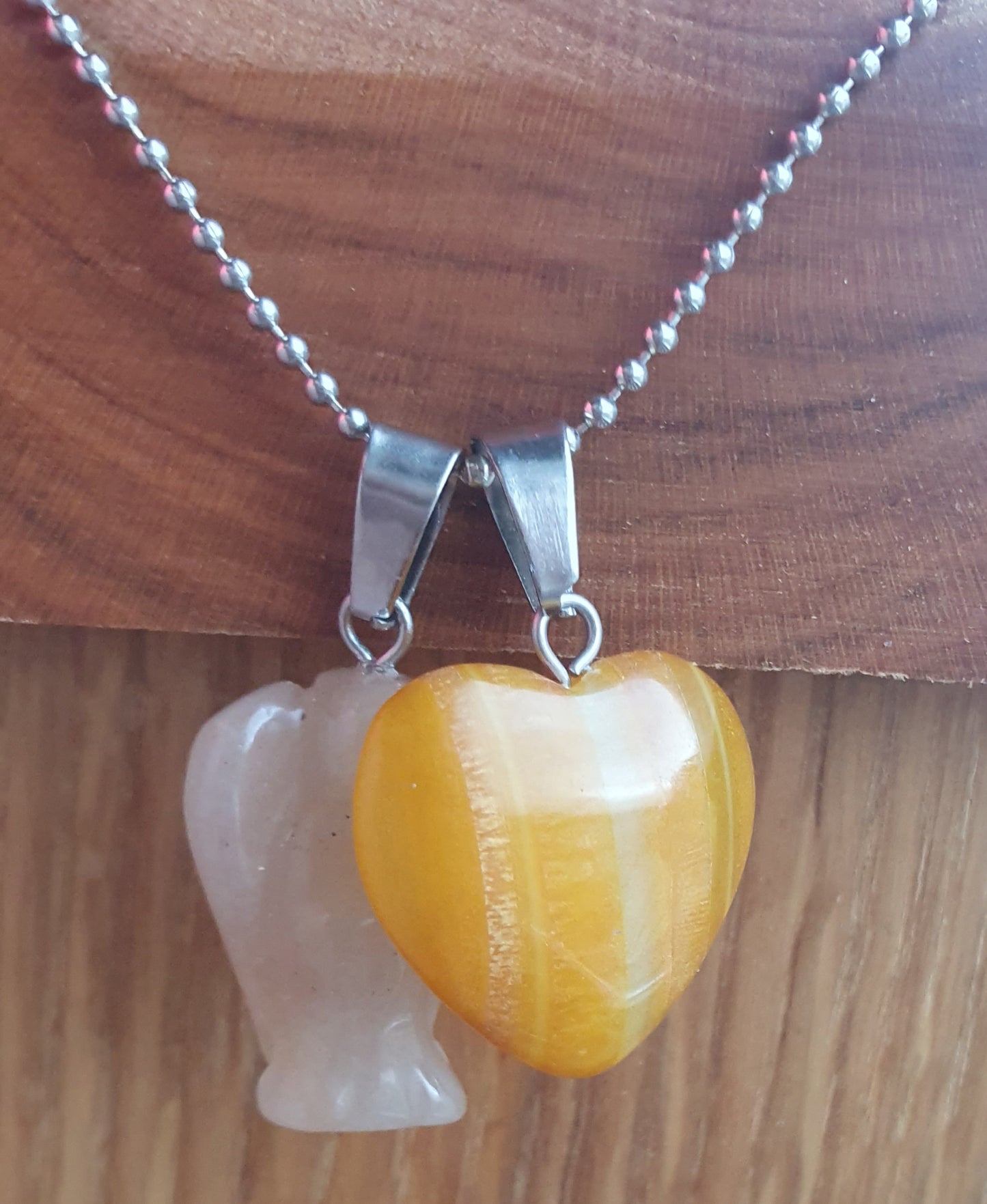 Halvädelstenshängen i kedja