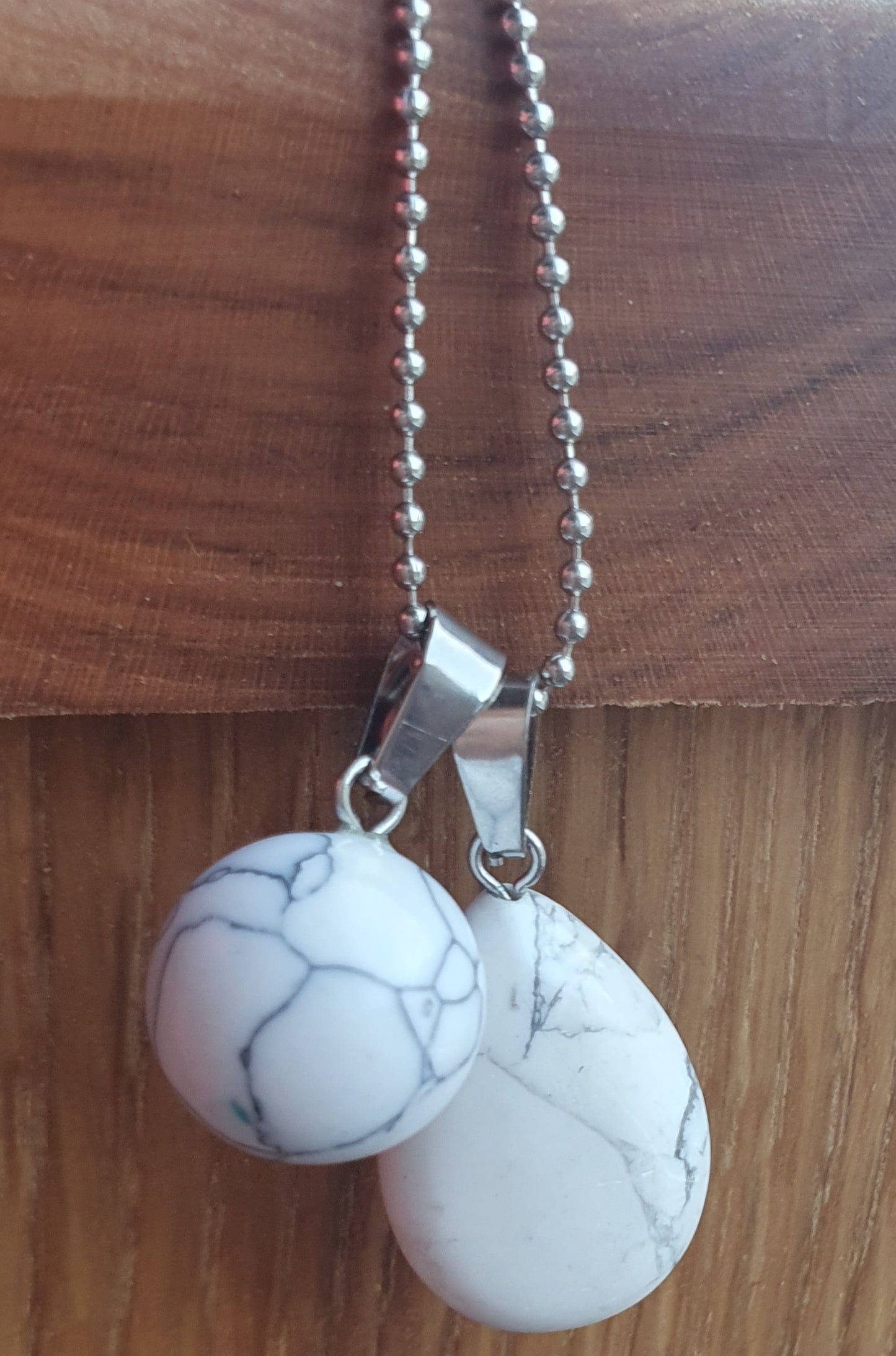 Halvädelstenshängen i kedja